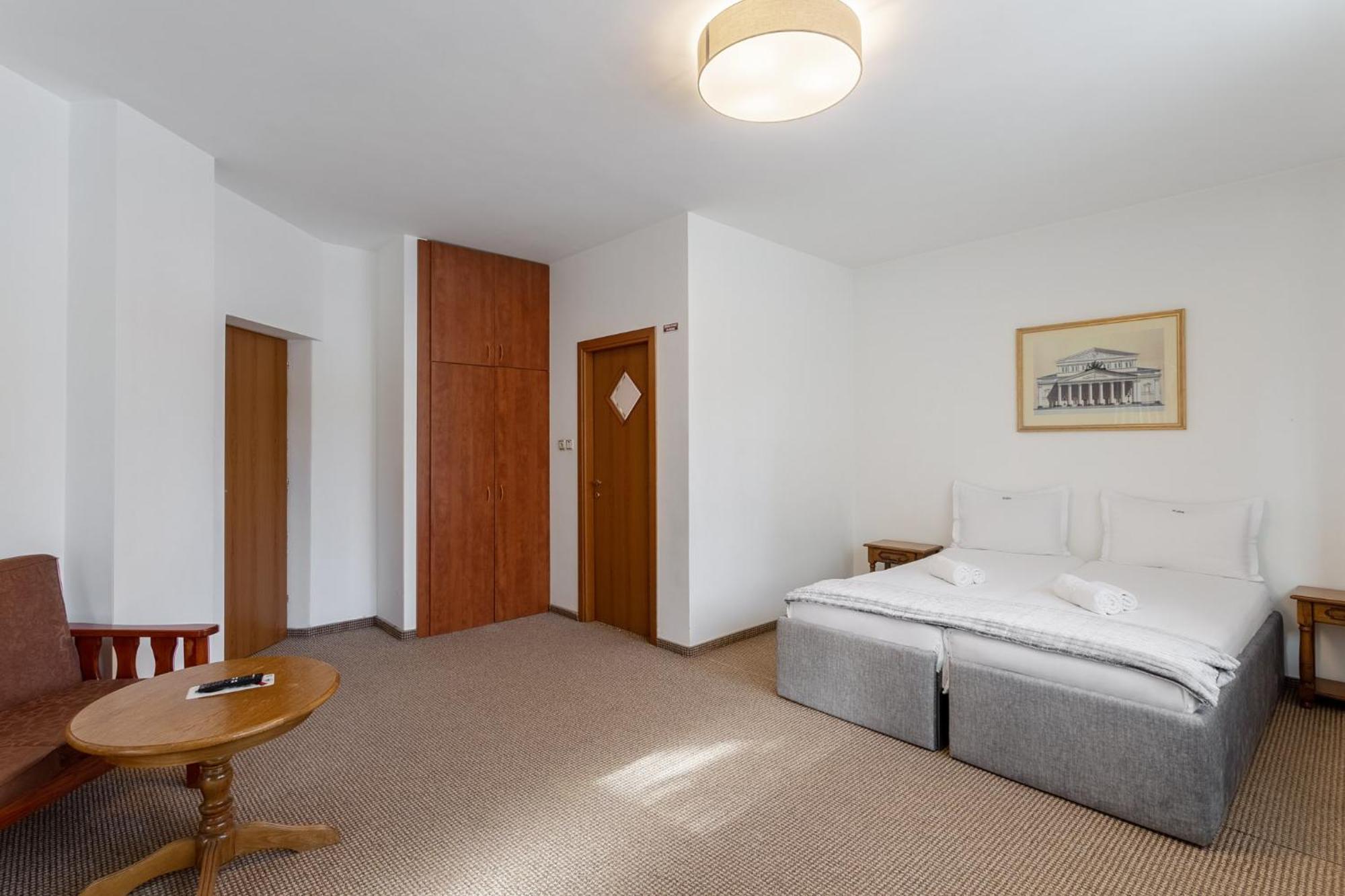 Hotel Genesis By Eden à Predeal Extérieur photo